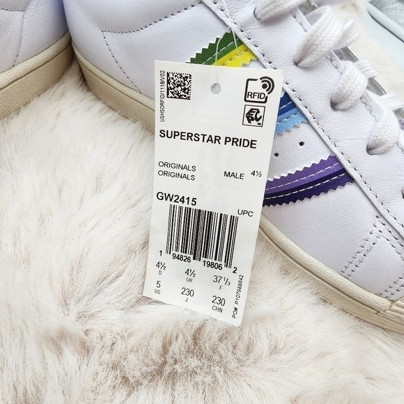 Rare Adidas Originals Superstar Pride Love Unites rainbow men's size 5 - Picture 8 of 8